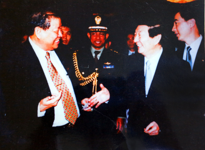 1-1412101R4124G.jpg