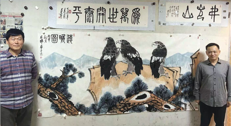 036天通苑集团田在玮会长学习君寿宫廷口诀画法创作《远瞩图》.jpg
