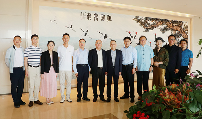new_合影.jpg